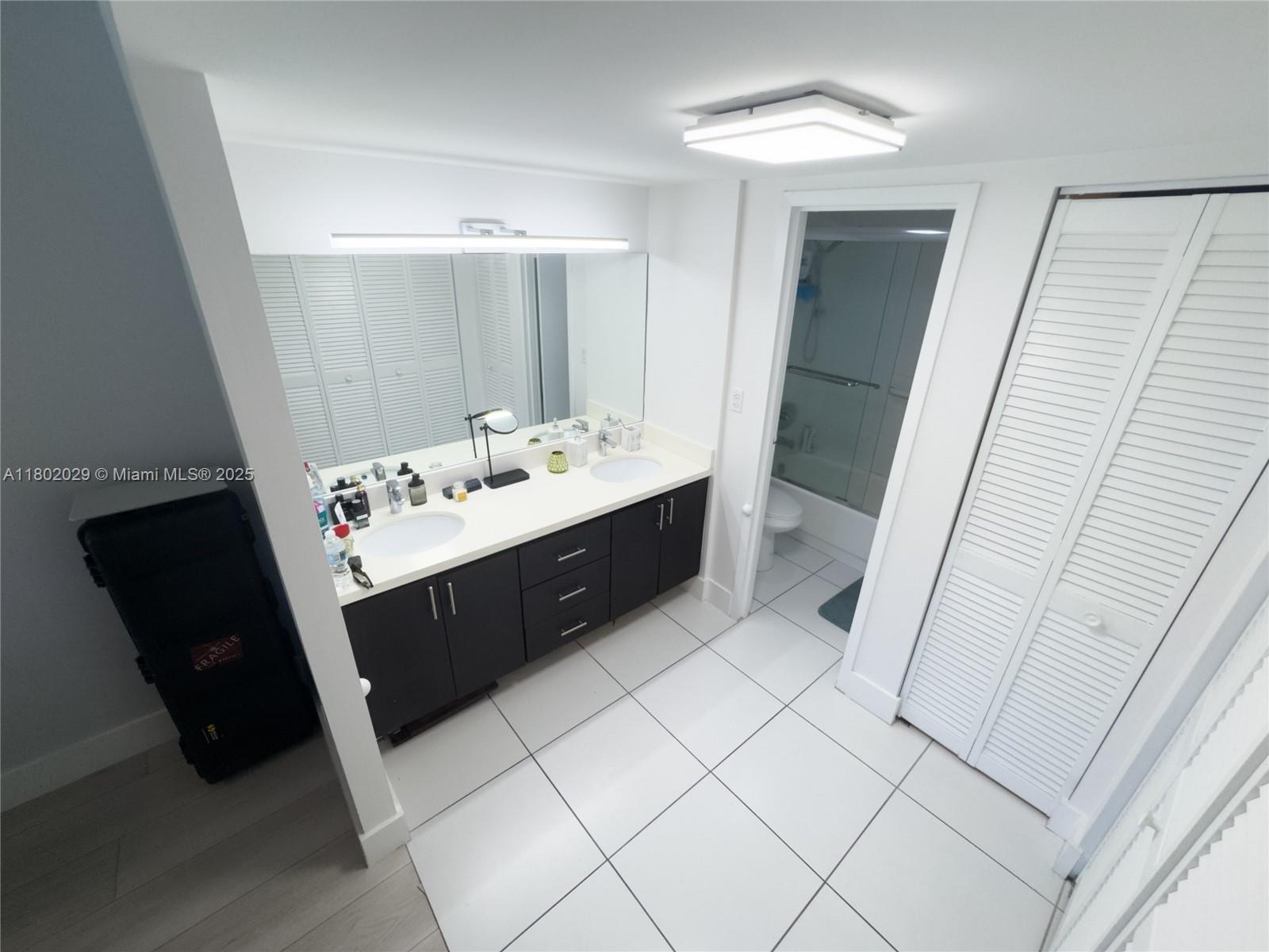 ARLEN HOUSE EAST CONDO - Residential