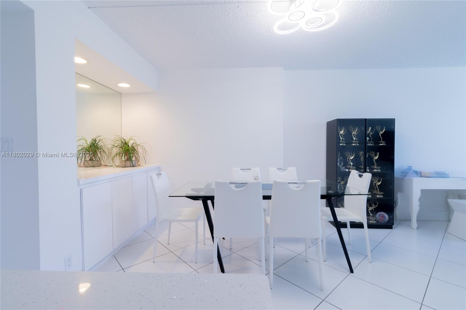 ARLEN HOUSE EAST CONDO - Residential