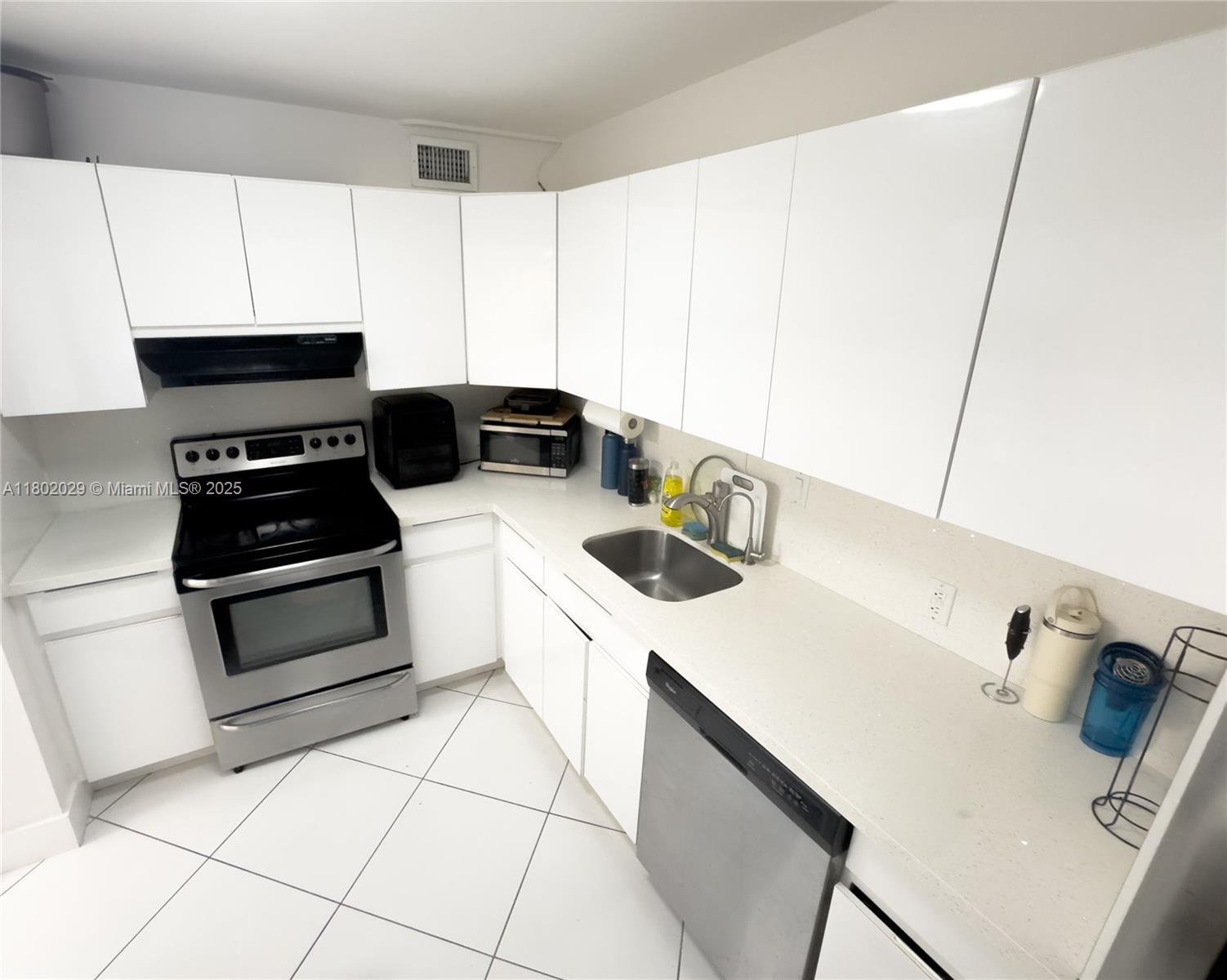 ARLEN HOUSE EAST CONDO - Residential