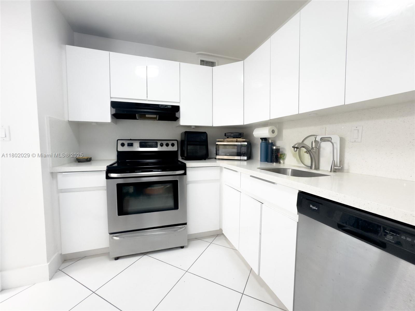 ARLEN HOUSE EAST CONDO - Residential