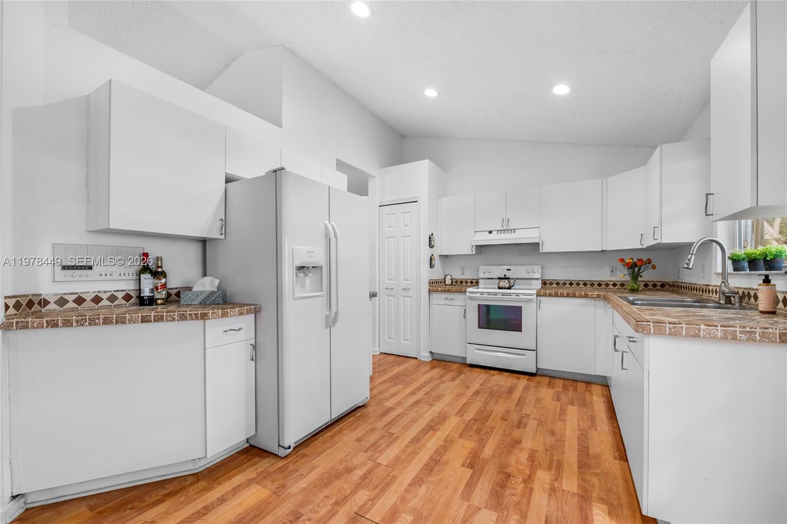 KEYS-GATE NO 2 - Residential