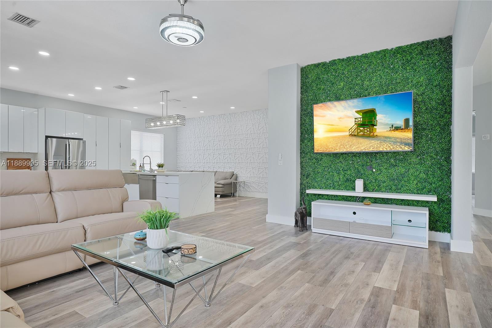 CENTURY GARDENS - Residential