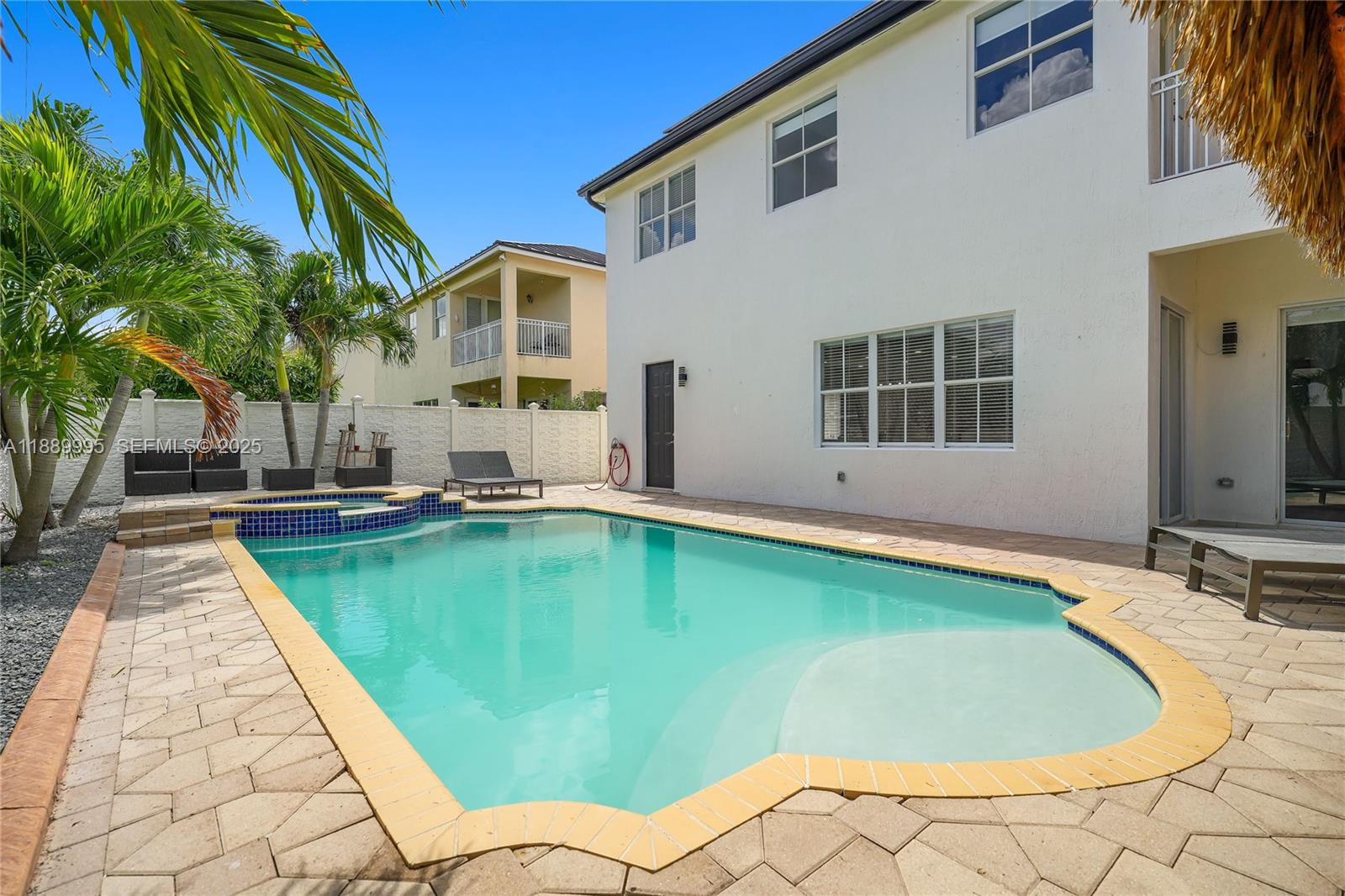 CENTURY GARDENS - Residential