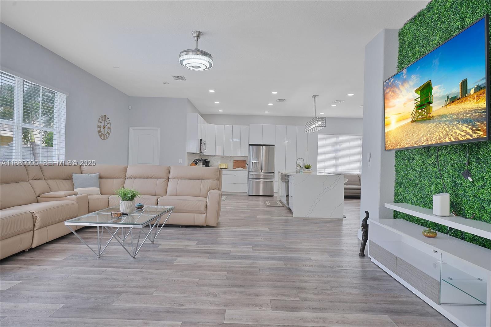 CENTURY GARDENS - Residential