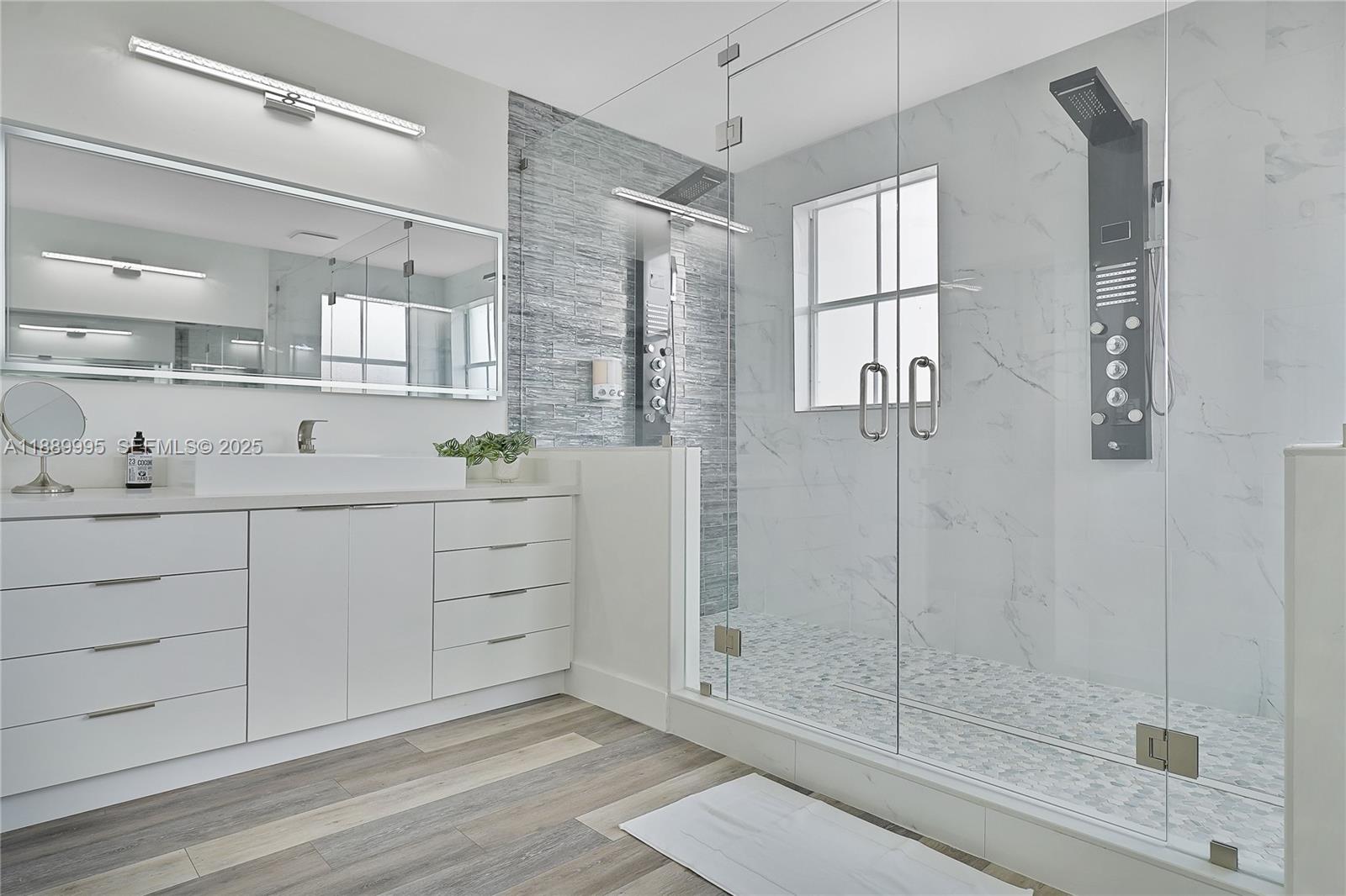 CENTURY GARDENS - Residential