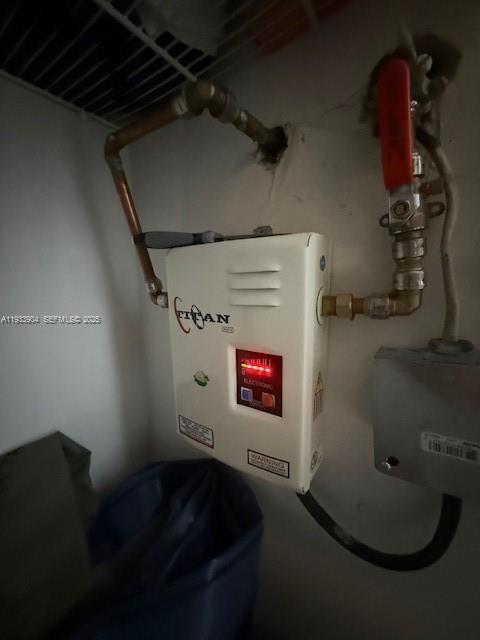 CORAL POINTE TOWNHOMES CO - Residential