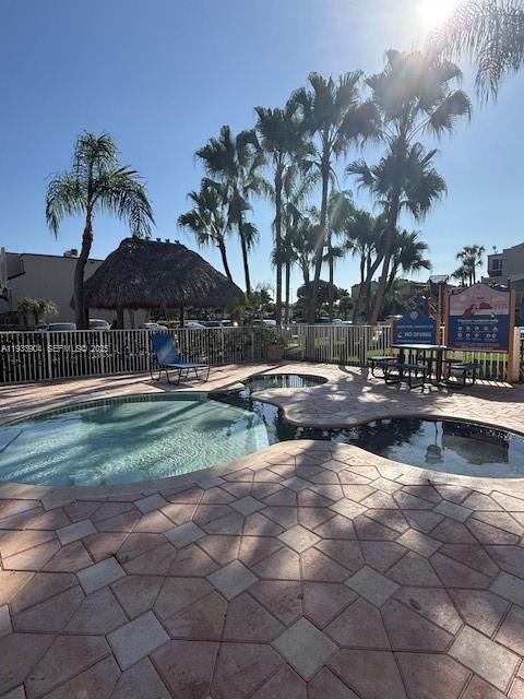 CORAL POINTE TOWNHOMES CO - Residential