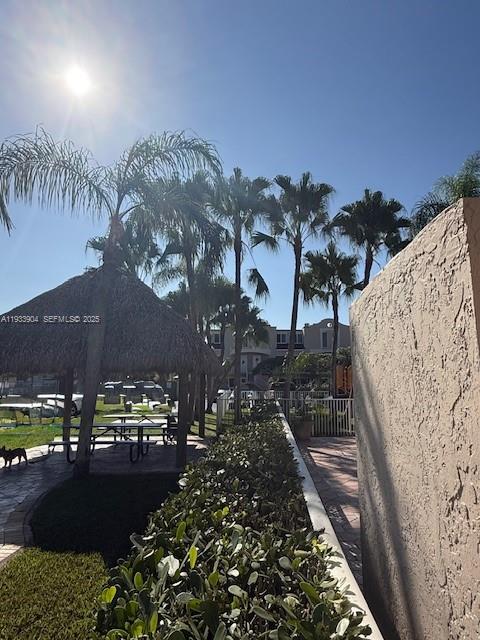 CORAL POINTE TOWNHOMES CO - Residential