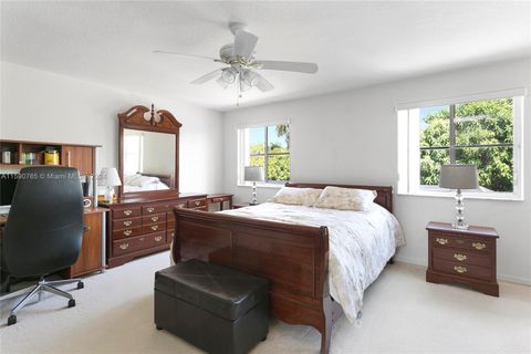 Single Family Residence in Weston FL 4032 Pinewood Ln Ln 17.jpg