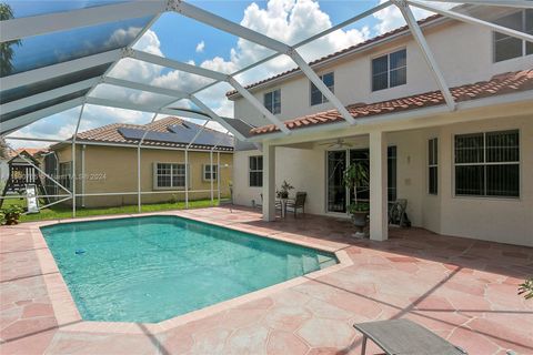 Single Family Residence in Weston FL 4032 Pinewood Ln Ln 30.jpg