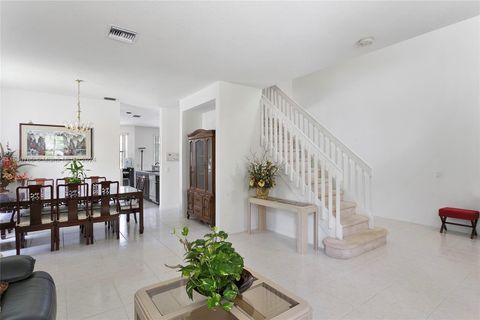 Single Family Residence in Weston FL 4032 Pinewood Ln Ln 3.jpg