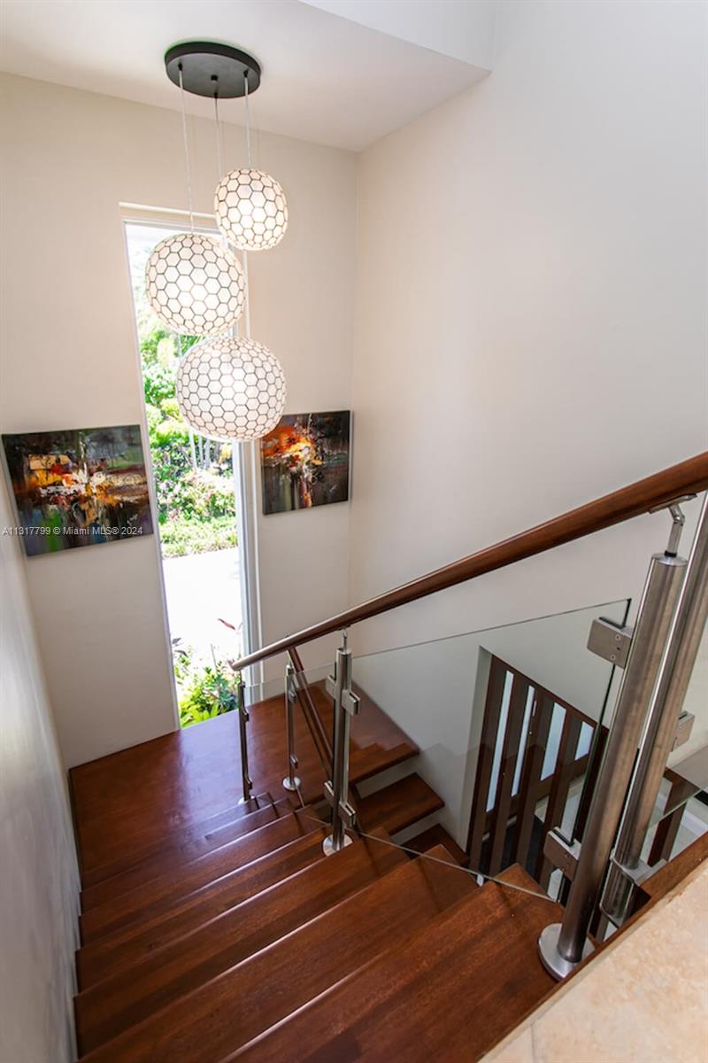 HOLLYWOOD LAKES SECTION - Residential Lease