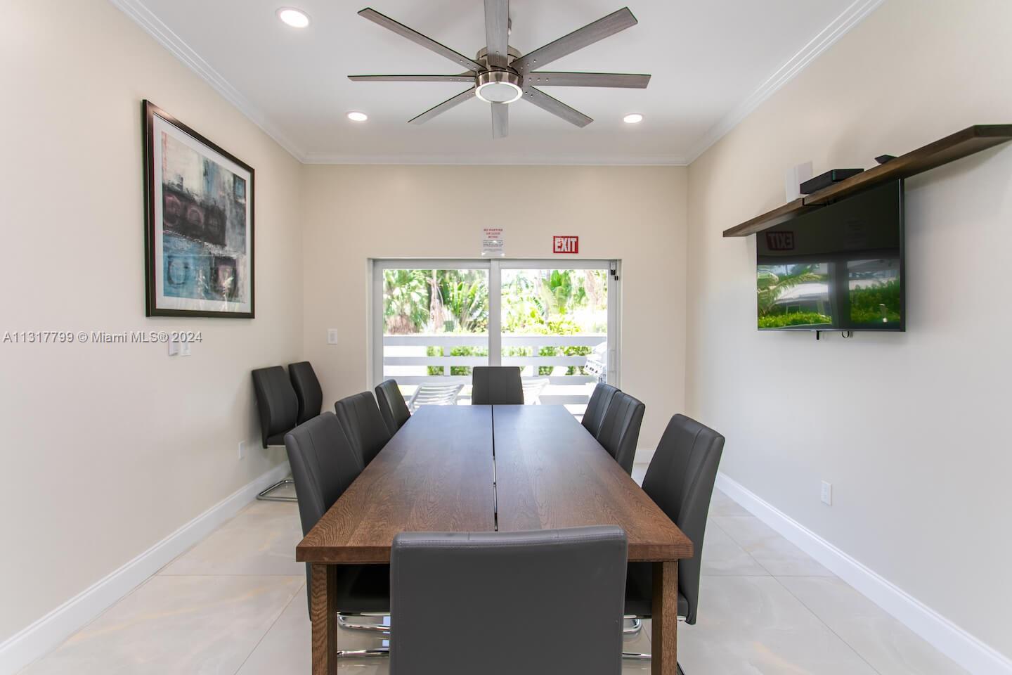 HOLLYWOOD LAKES SECTION - Residential Lease