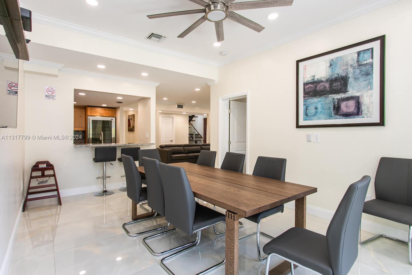 HOLLYWOOD LAKES SECTION - Residential Lease