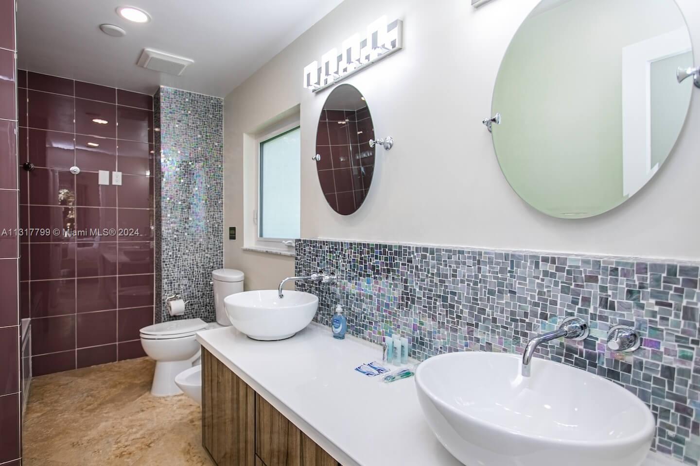 HOLLYWOOD LAKES SECTION - Residential Lease