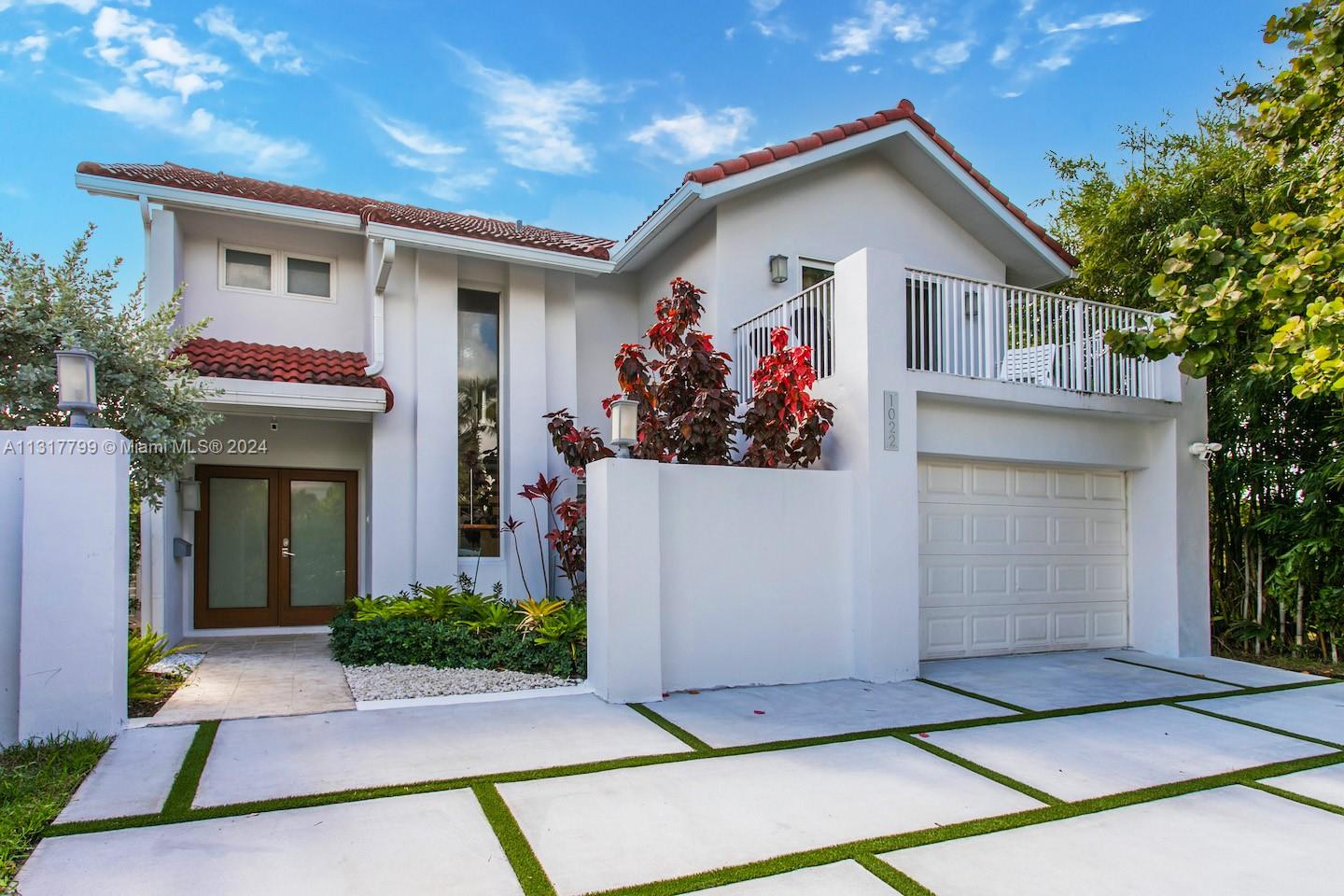 HOLLYWOOD LAKES SECTION - Residential Lease