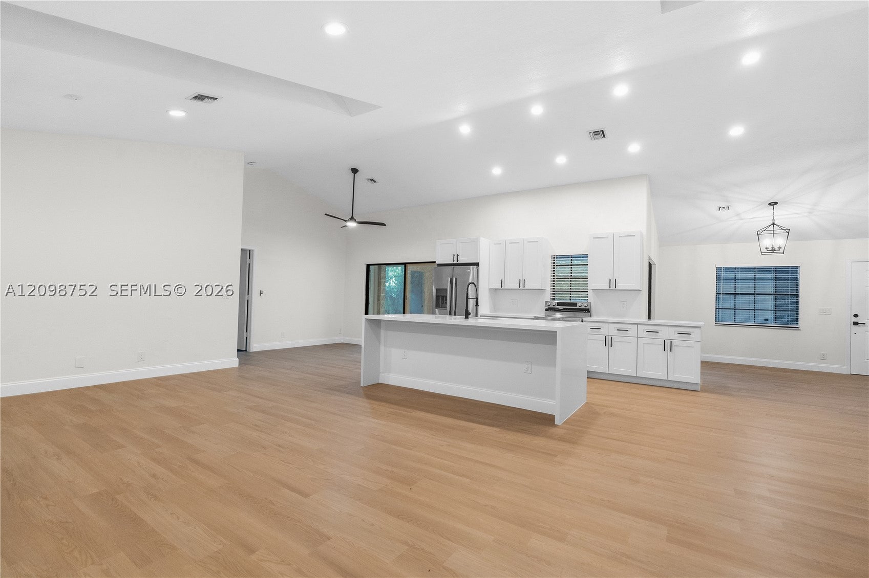 7261 140th Ave N, West Palm Beach, FL, 33412/$749,000 4 7261 140th Ave N