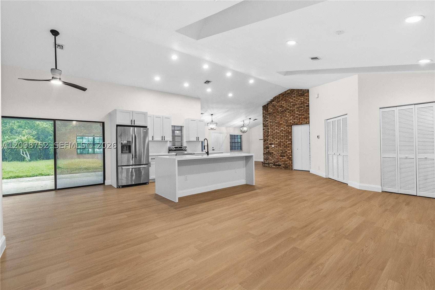 7261 140th Ave N, West Palm Beach, FL, 33412/$749,000 2 7261 140th Ave N