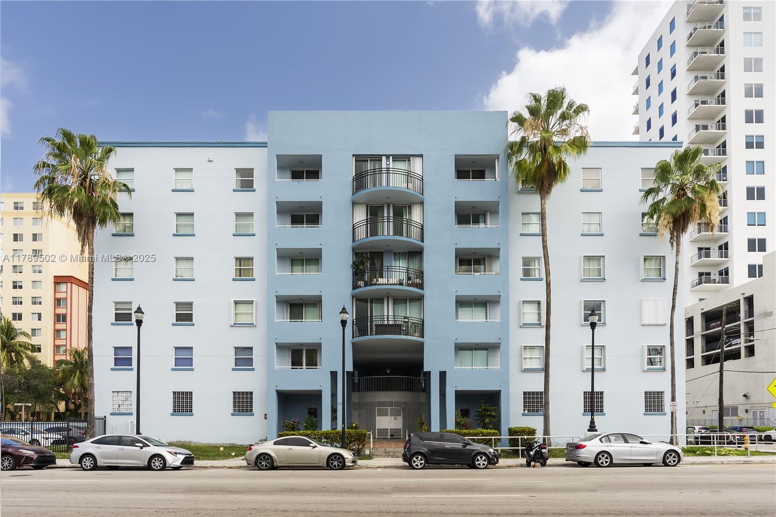 501 SW 1st St 307