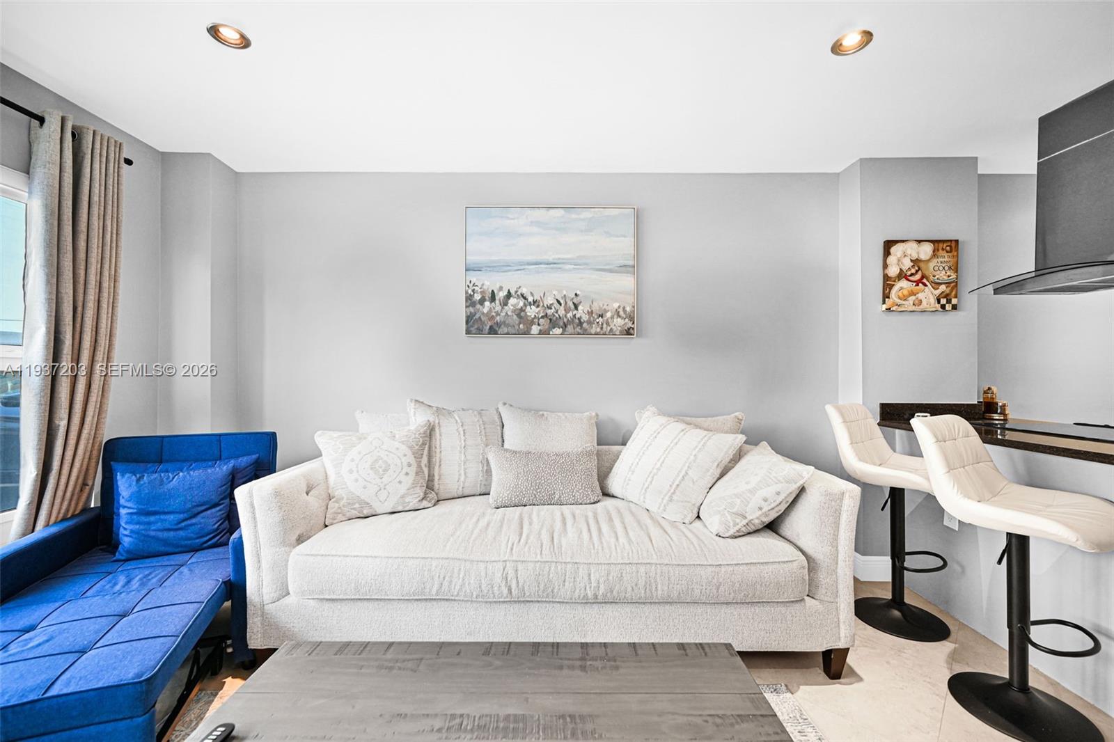 PARLIAMENT HOUSE CONDO - Residential