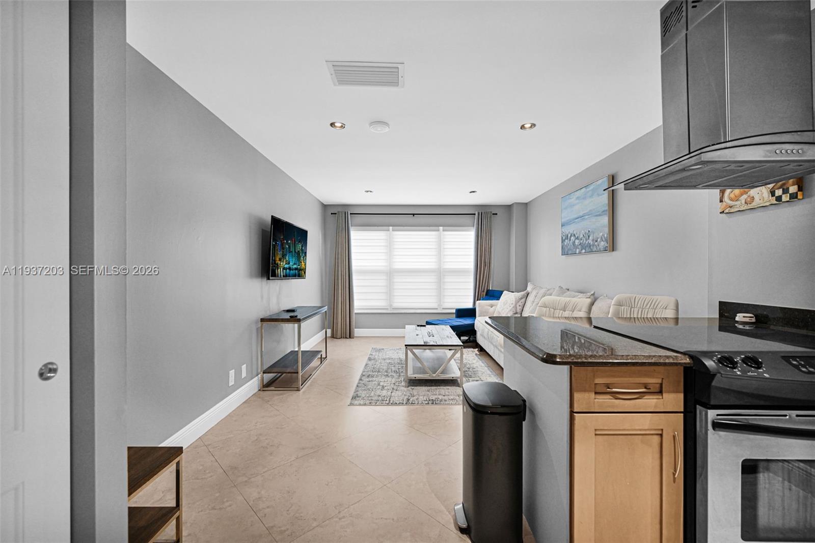 PARLIAMENT HOUSE CONDO - Residential