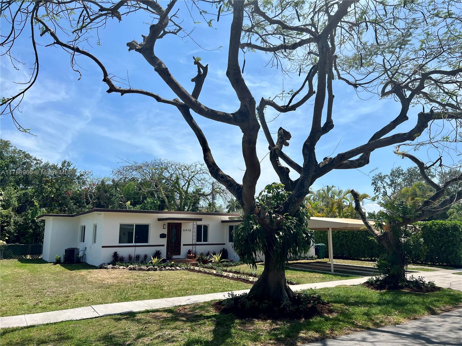 5970 Sw 46th St N/A, Miami, Broward County, Florida - 4 Bedrooms  
2 Bathrooms - 