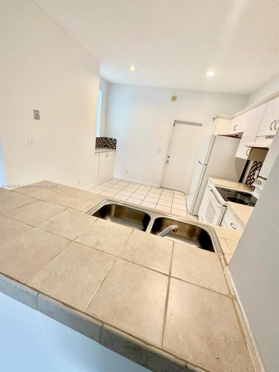 SAN SIMEON SECTORS 8 9 10 - Residential Lease