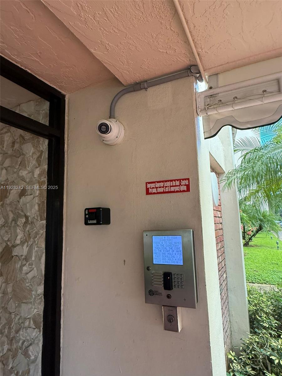 NO 49 PALM-AIRE COUNTRY C - Residential Lease