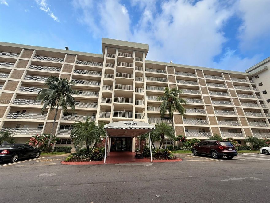 Beautifully remodeled Palm Aire 2/2 Waterfront condo for rent, stunning and wide East/South views of the lake and city. Stainless appliances, granite counters, tile floors, spacious rooms, screened patio, beautiful views. Reach me today for your private showing text or call 954-304-6867 - Walter, HOA fees are applicable. See attachemnts