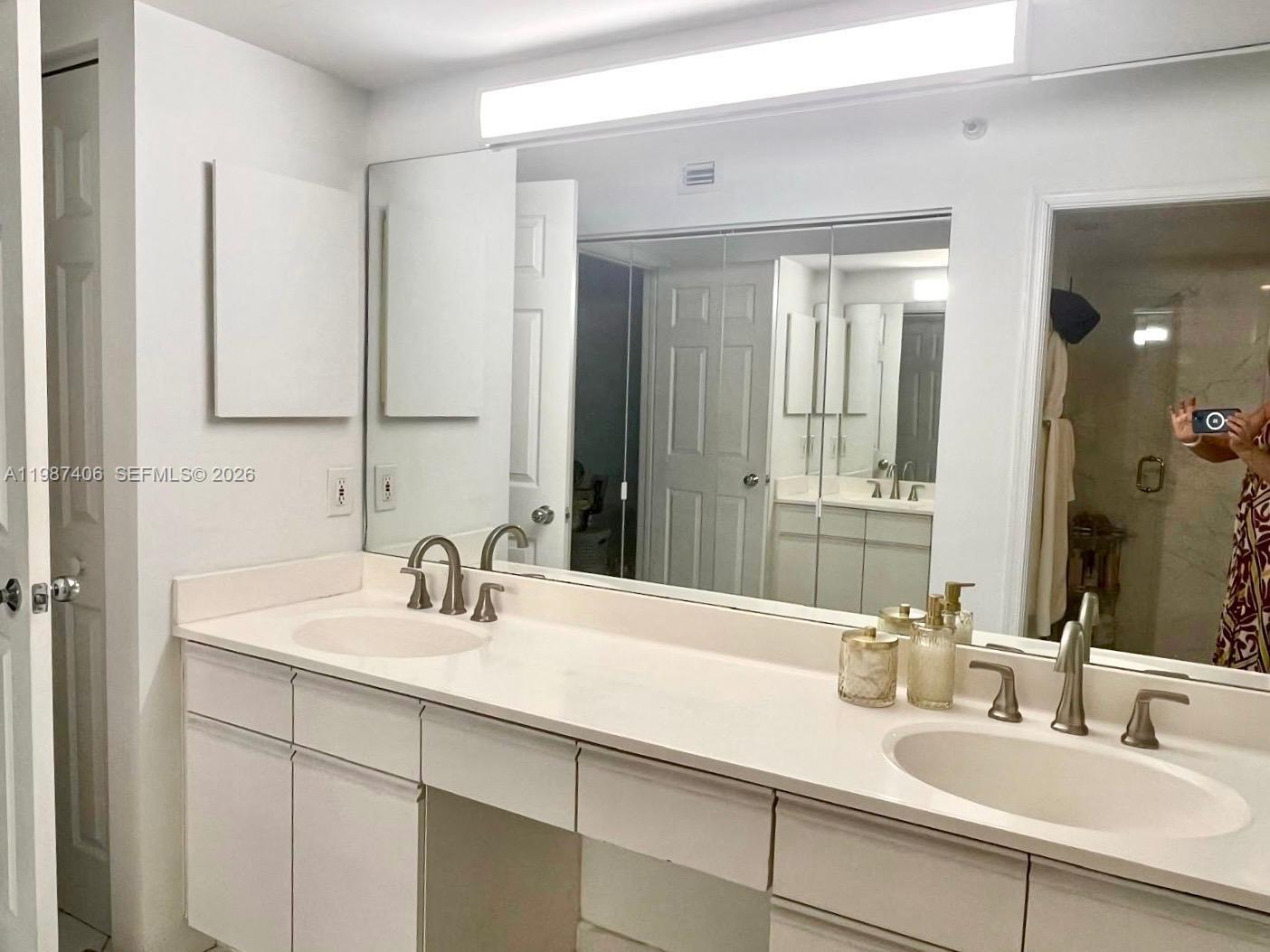 MYSTIC POINTE TOWER 500 C - Residential