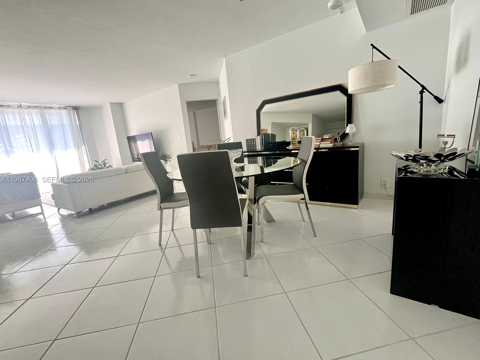 MYSTIC POINTE TOWER 500 C - Residential