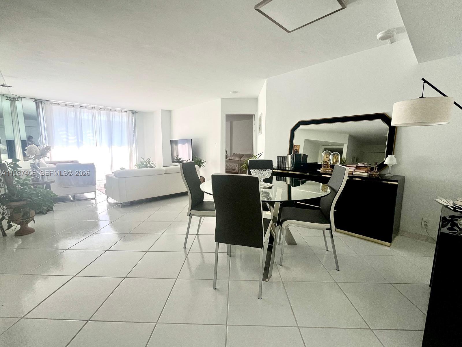 MYSTIC POINTE TOWER 500 C - Residential