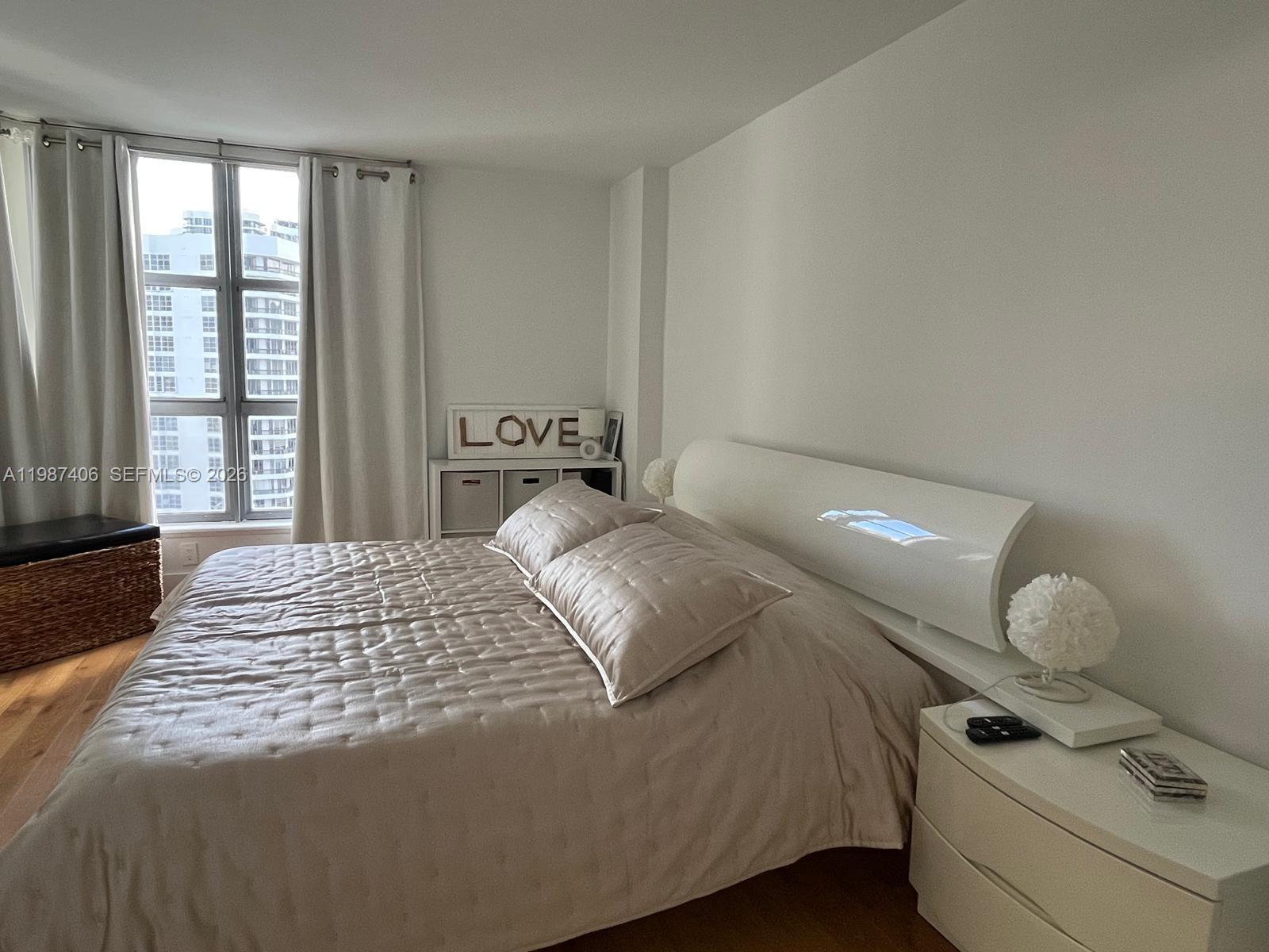 MYSTIC POINTE TOWER 500 C - Residential