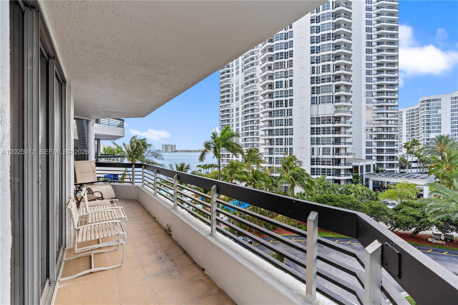 MYSTIC POINTE CONDO NO TW - Residential