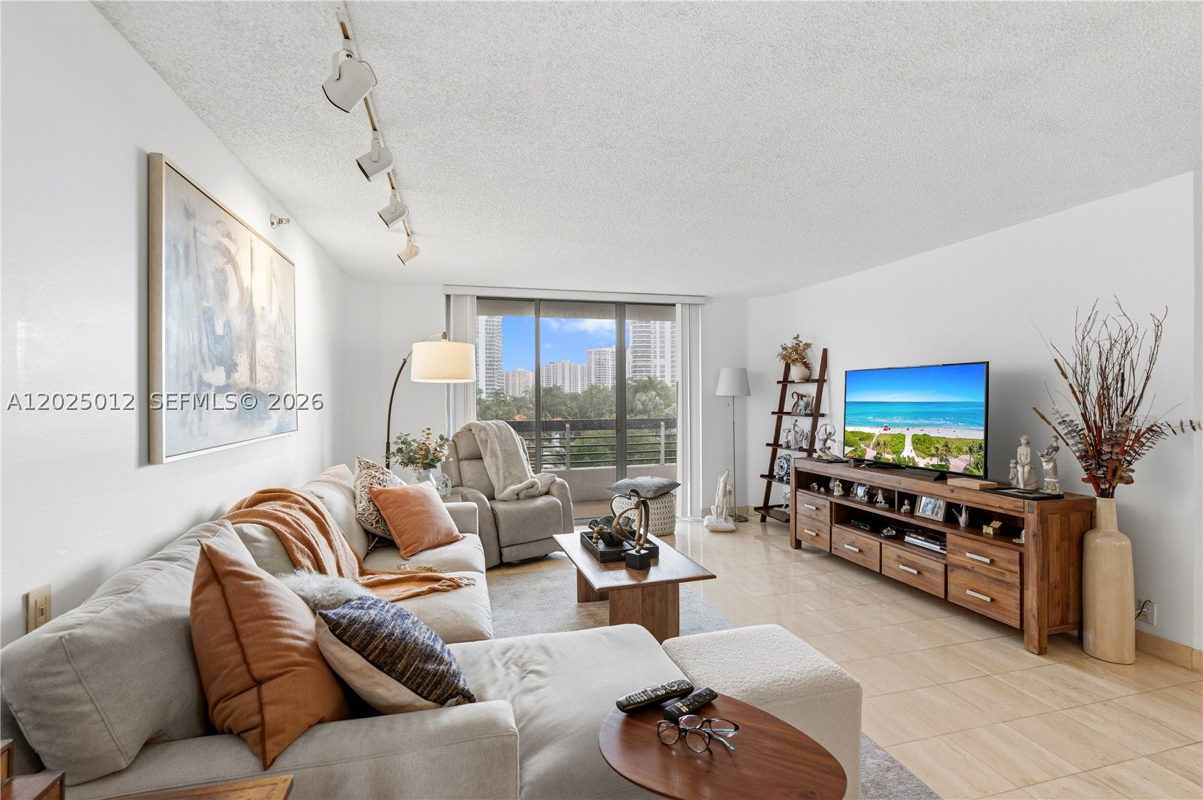 19195 NE 36th Ct 502, Aventura FL 33180