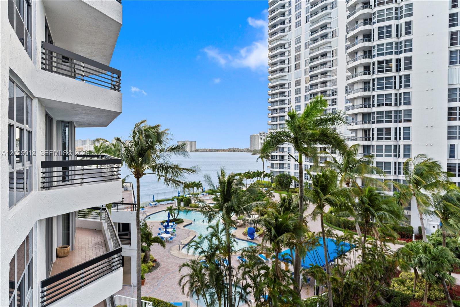 MYSTIC POINTE CONDO NO TW - Residential