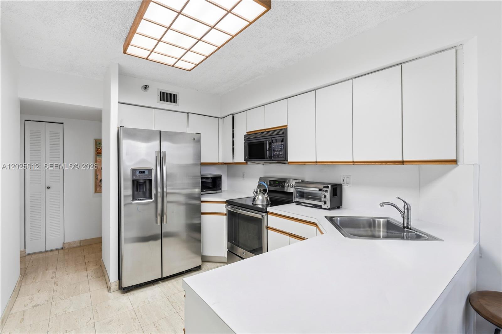 MYSTIC POINTE CONDO NO TW - Residential