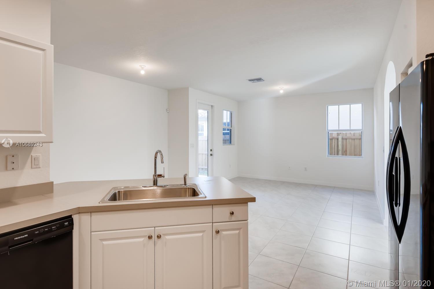 SUMMERVILLE VILLAS - Residential