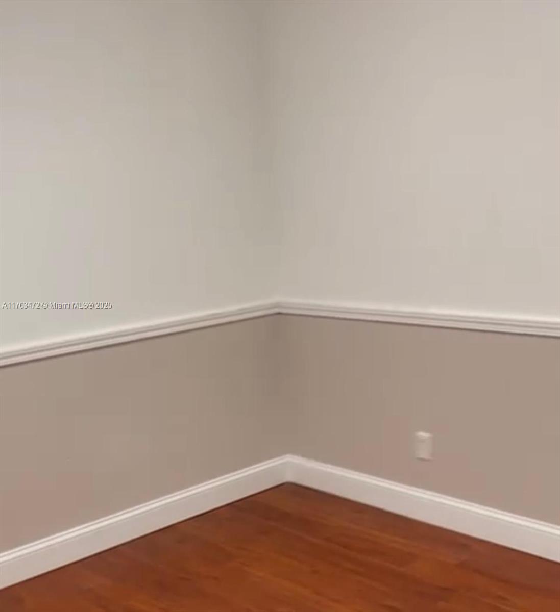 WONDER UNIT SPACE FOR RENT WITH ELECTRICITY INCLUDED CALL NOW!