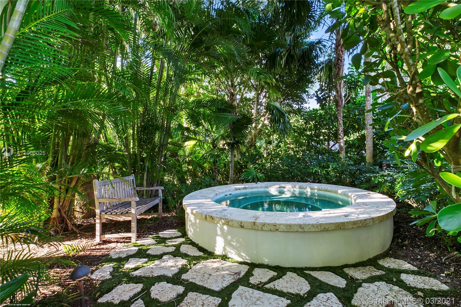 JUPITER ISLAND - Residential