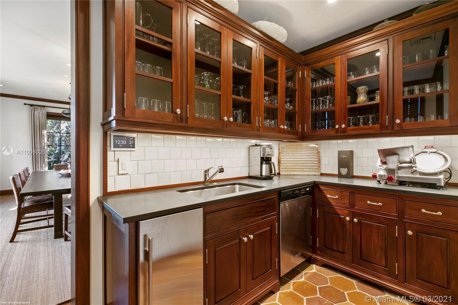 JUPITER ISLAND - Residential