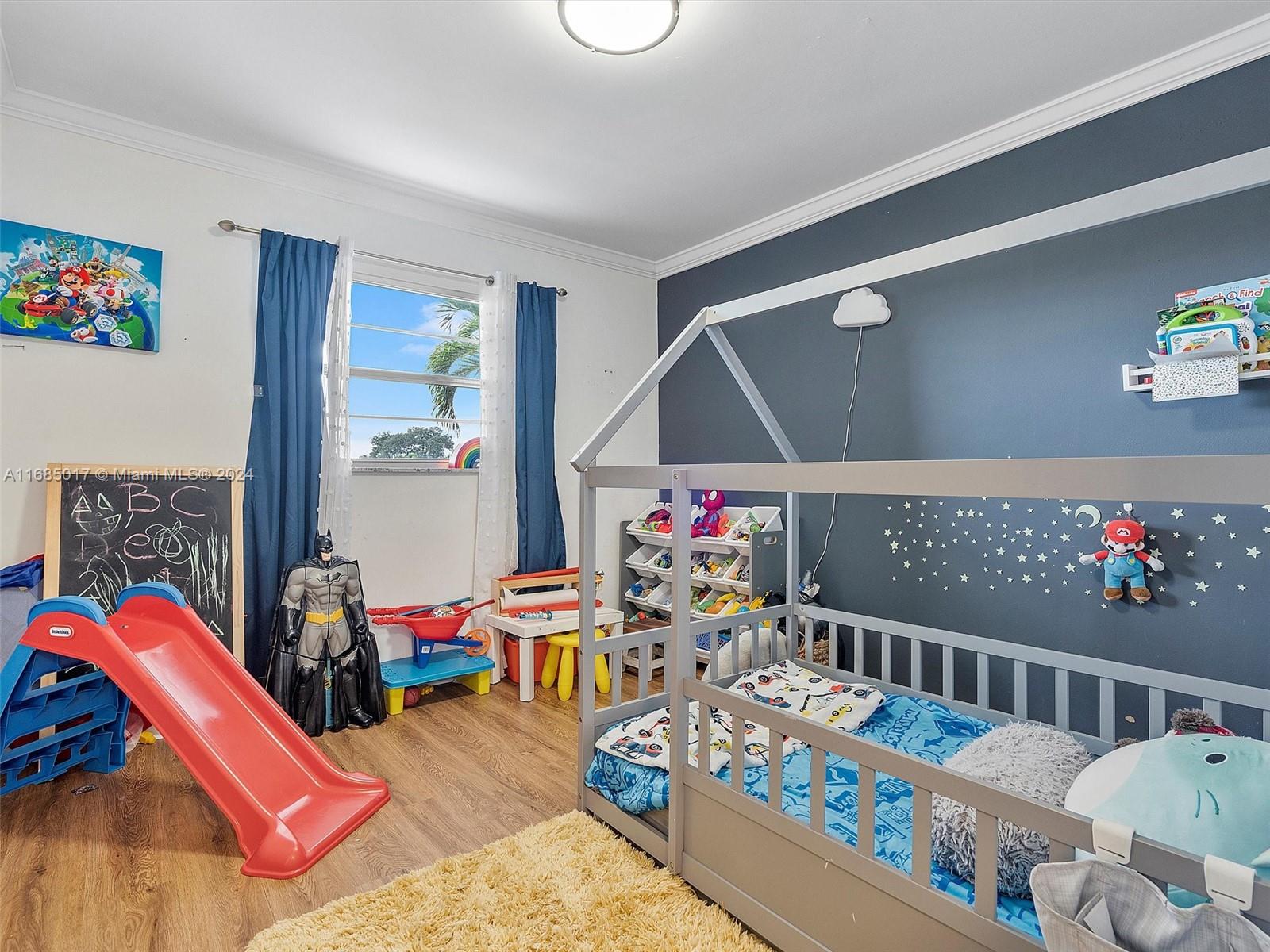ARROWHEAD CONDO NO VIII - Residential