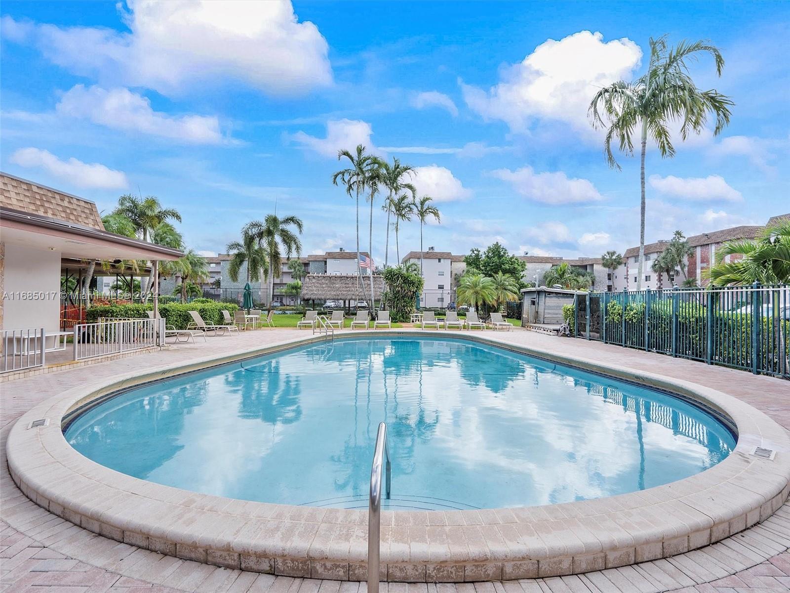 ARROWHEAD CONDO NO VIII - Residential