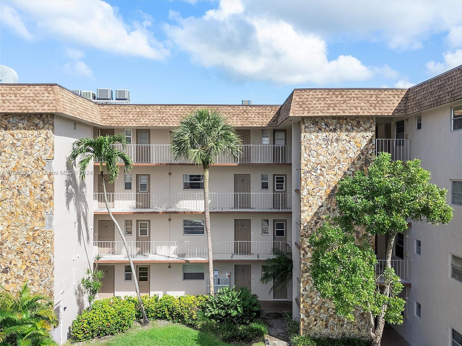 ARROWHEAD CONDO NO VIII - Residential