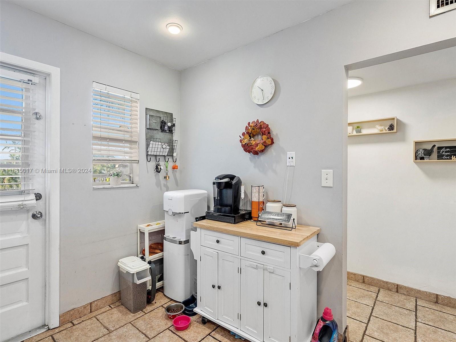 ARROWHEAD CONDO NO VIII - Residential