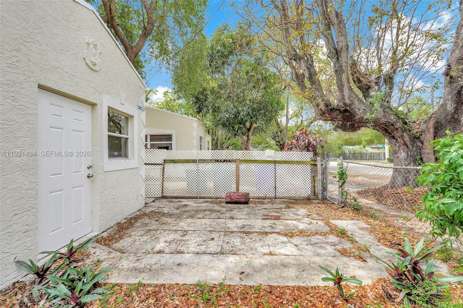 COLUMBIA PARK CORR PL - Residential Lease