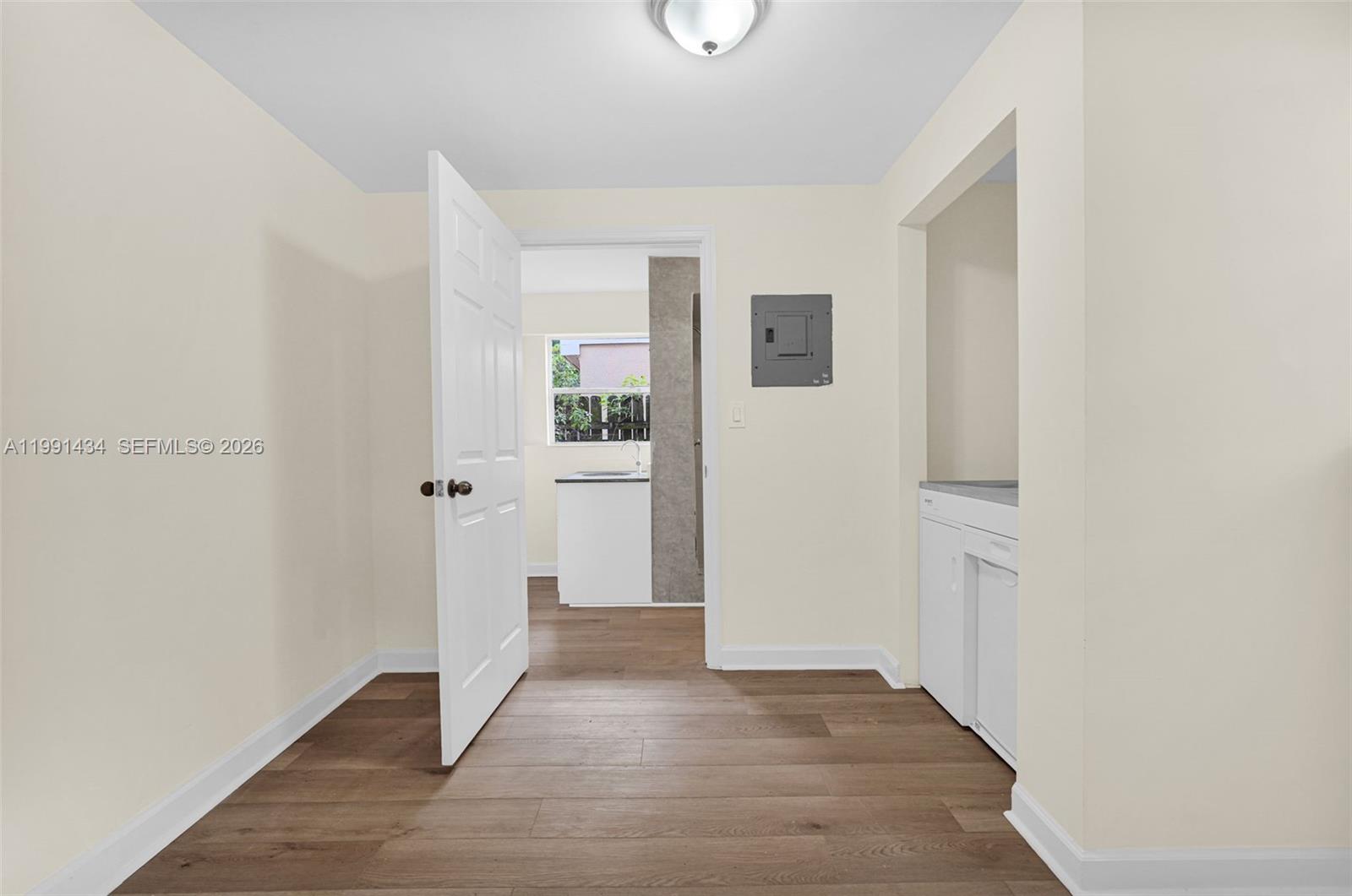 COLUMBIA PARK CORR PL - Residential Lease