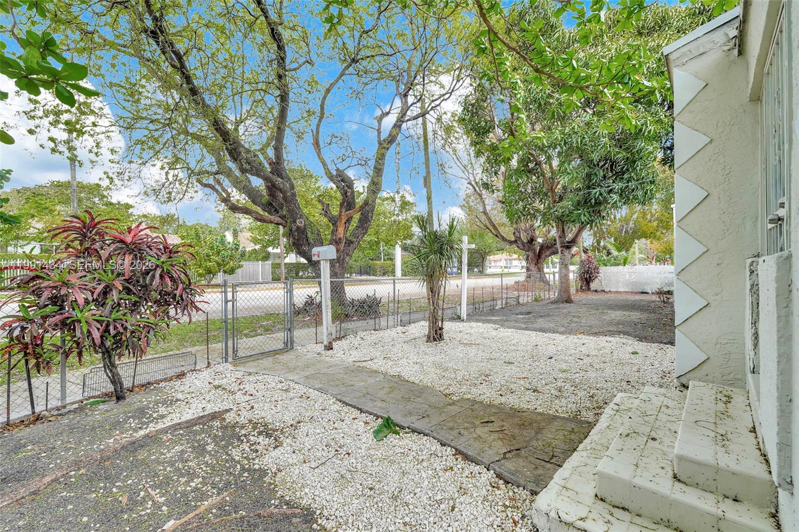 COLUMBIA PARK CORR PL - Residential Lease