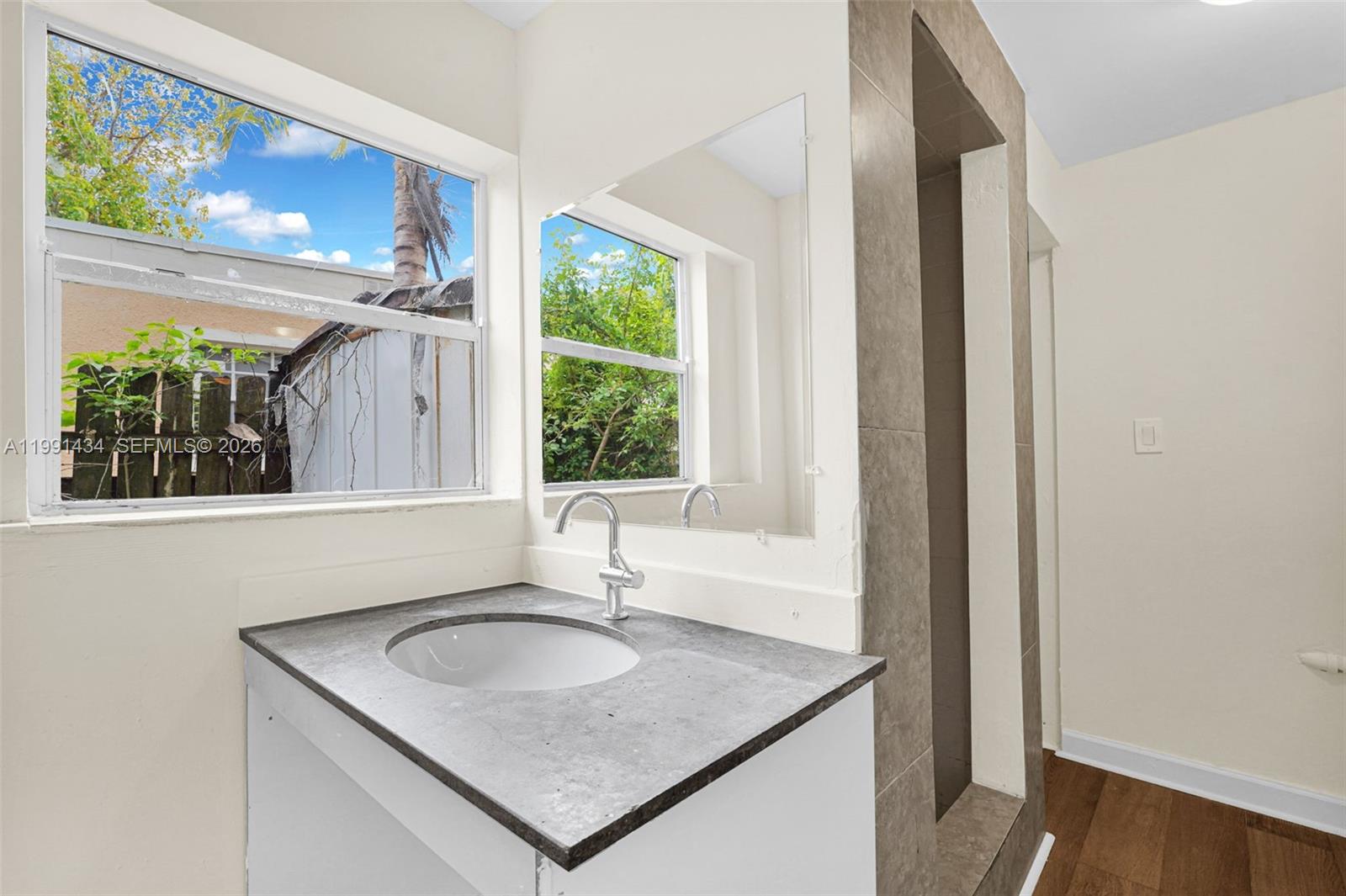 COLUMBIA PARK CORR PL - Residential Lease