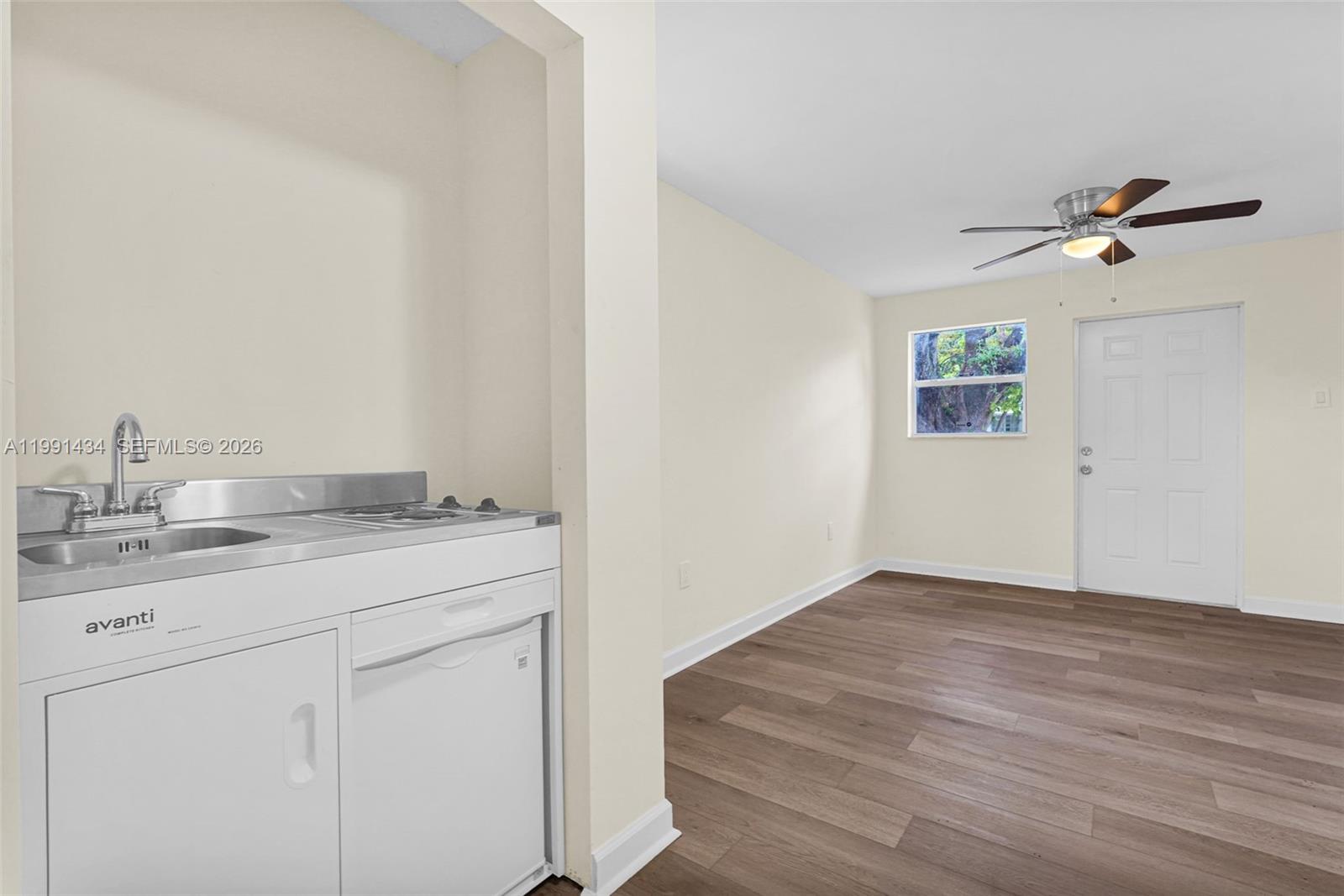 COLUMBIA PARK CORR PL - Residential Lease